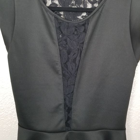 sisSSsis Black Lace Insert Peplum Top S - Picture 2 of 4